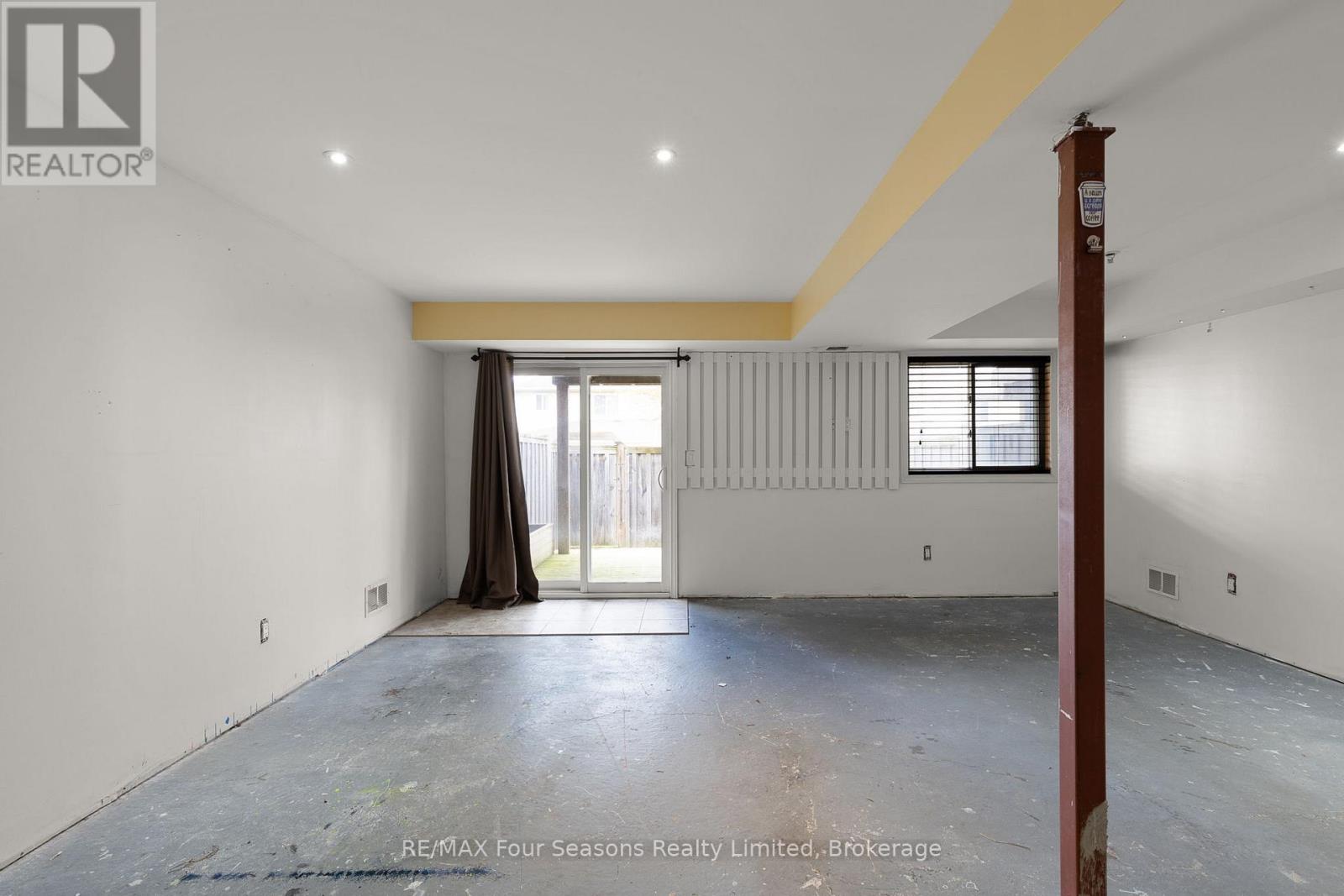 13 - 305 Briarmeadow Drive, Kitchener, Ontario  N2A 4K9 - Photo 25 - X13027364