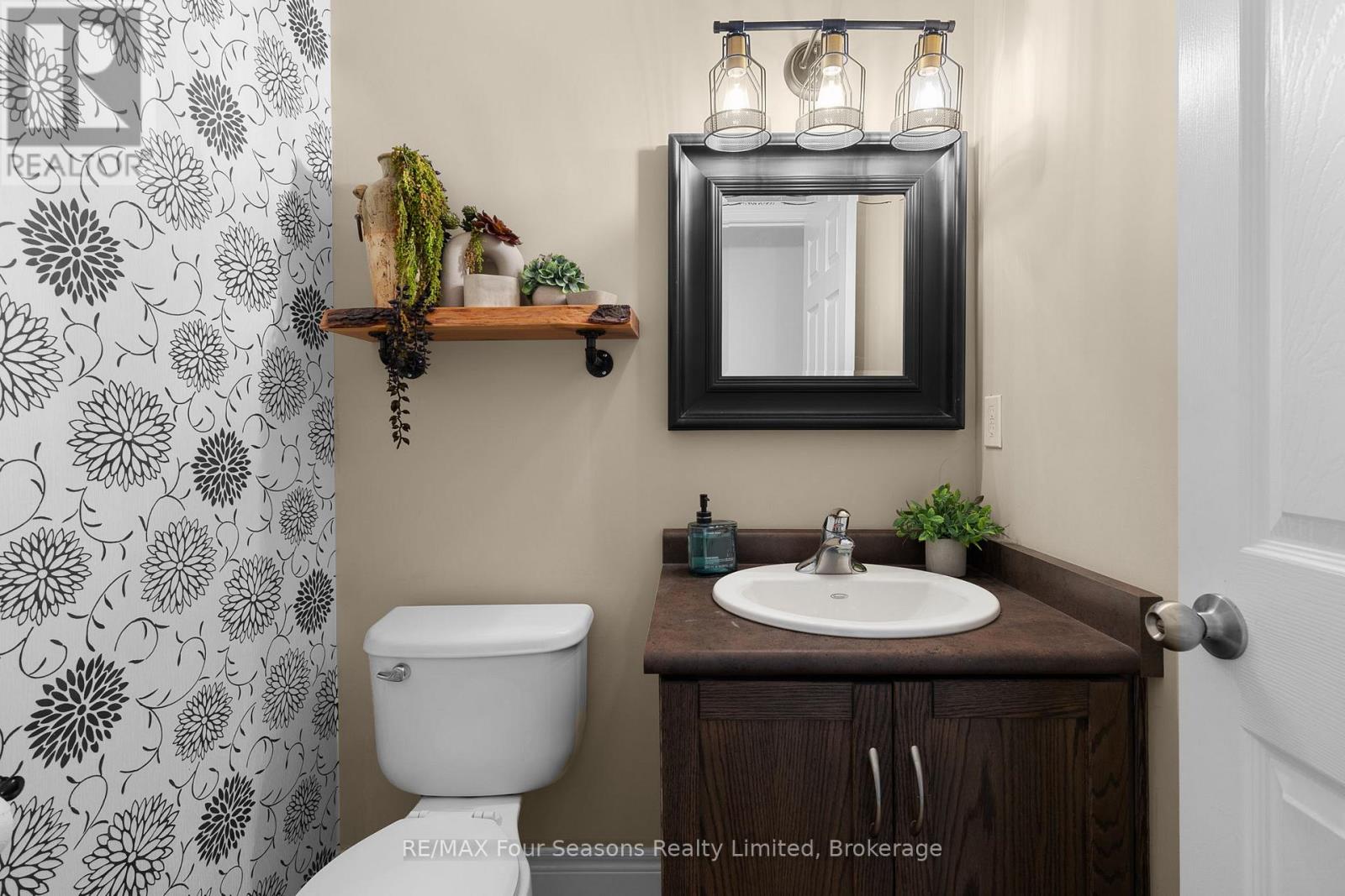 13 - 305 Briarmeadow Drive, Kitchener, Ontario  N2A 4K9 - Photo 6 - X13027364