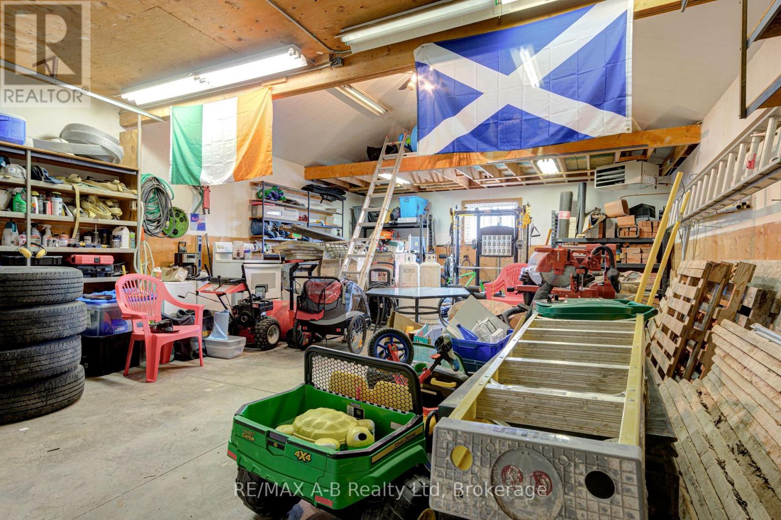 19 Linton Place, Kitchener, Ontario  N2B 2K1 - Photo 38 - X13027398