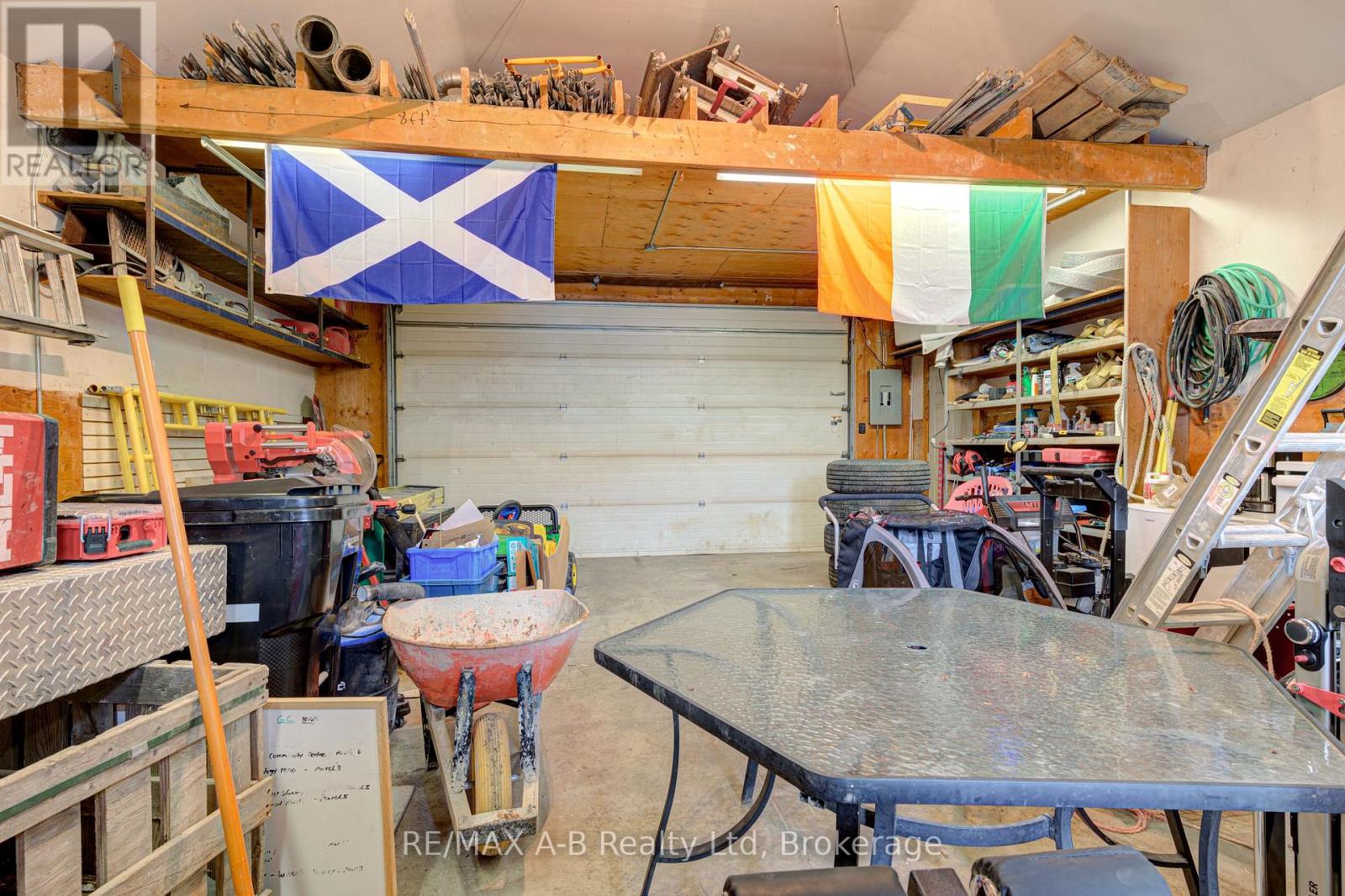 19 Linton Place, Kitchener, Ontario  N2B 2K1 - Photo 40 - X13027398