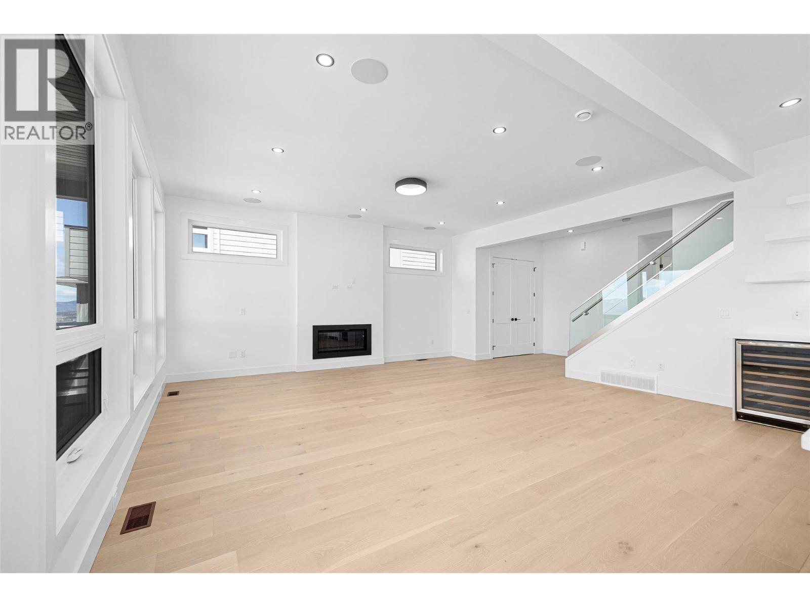 2163 Kentucky Crescent, Kelowna, British Columbia  V1P 0A2 - Photo 13 - 10383832