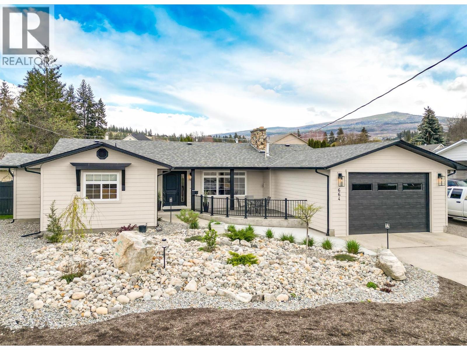 664 Berk Court, Kelowna, British Columbia  V1W 1T9 - Photo 4 - 10384042