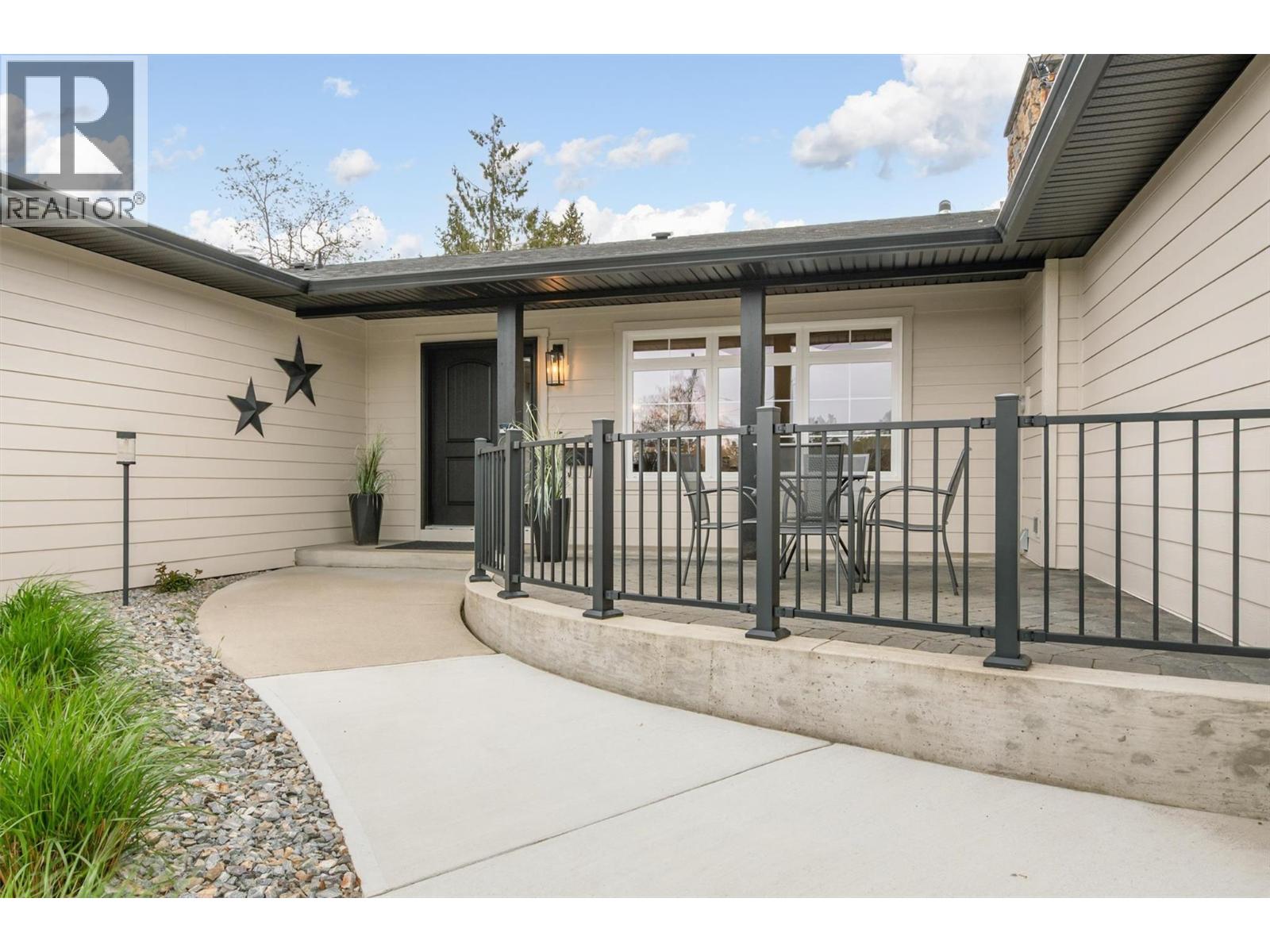 664 Berk Court, Kelowna, British Columbia  V1W 1T9 - Photo 5 - 10384042