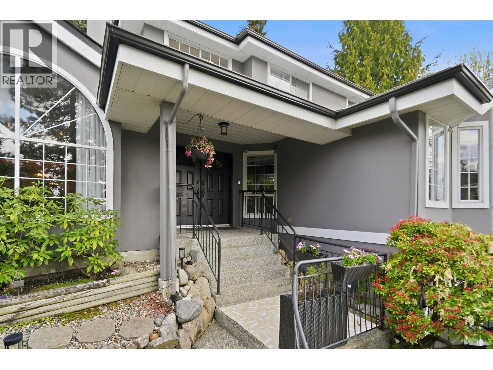 46 Wildwood Drive, Port Moody, British Columbia  V3H 4M6 - Photo 2 - R3114233