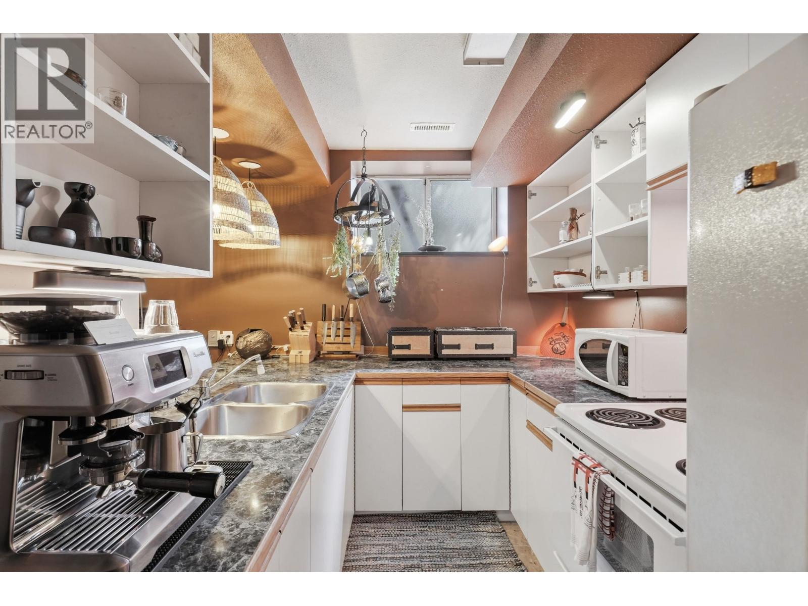 46 Wildwood Drive, Port Moody, British Columbia  V3H 4M6 - Photo 27 - R3114233