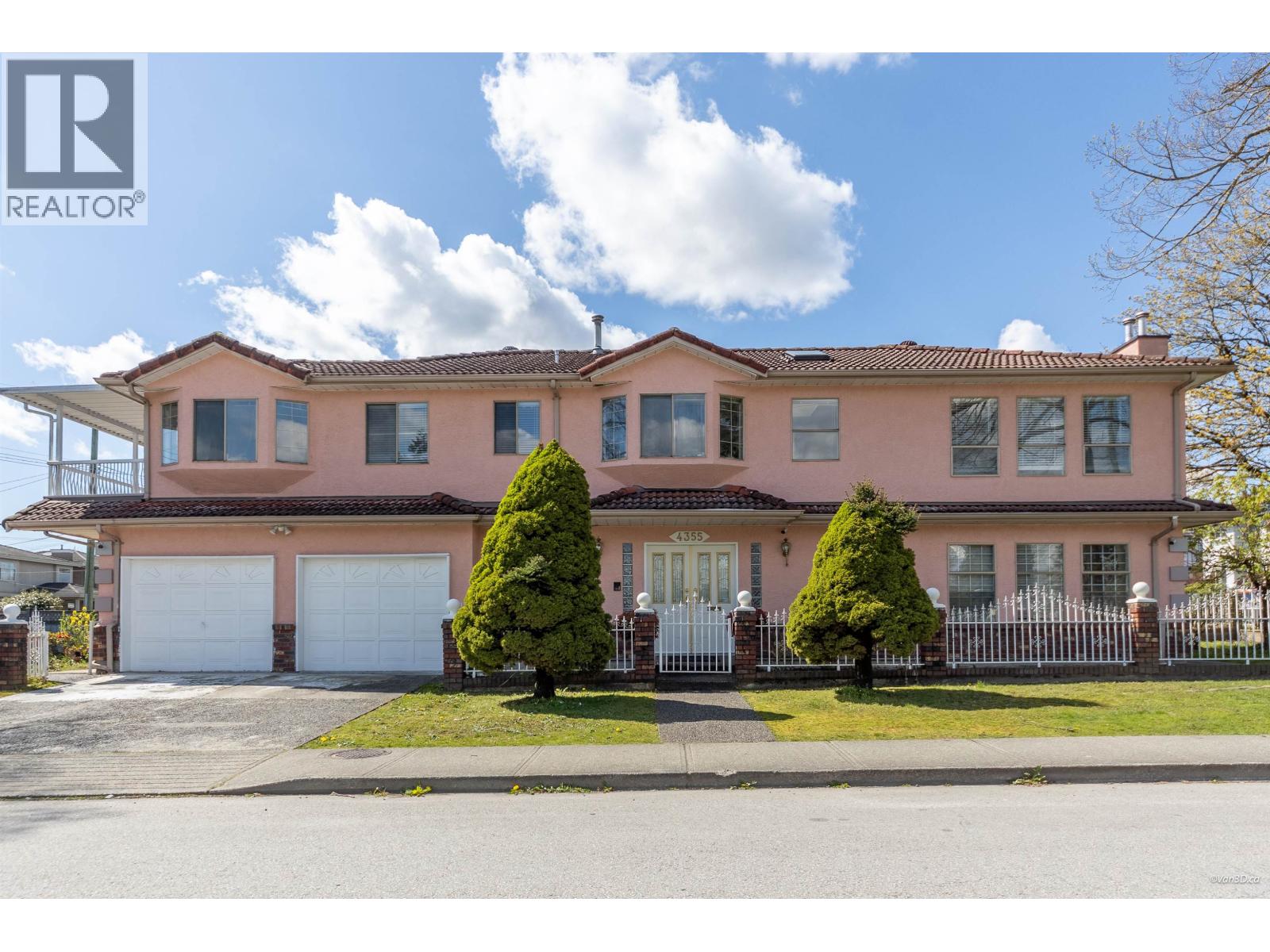 4355 MACDONALD AVENUE, Burnaby, British Columbia