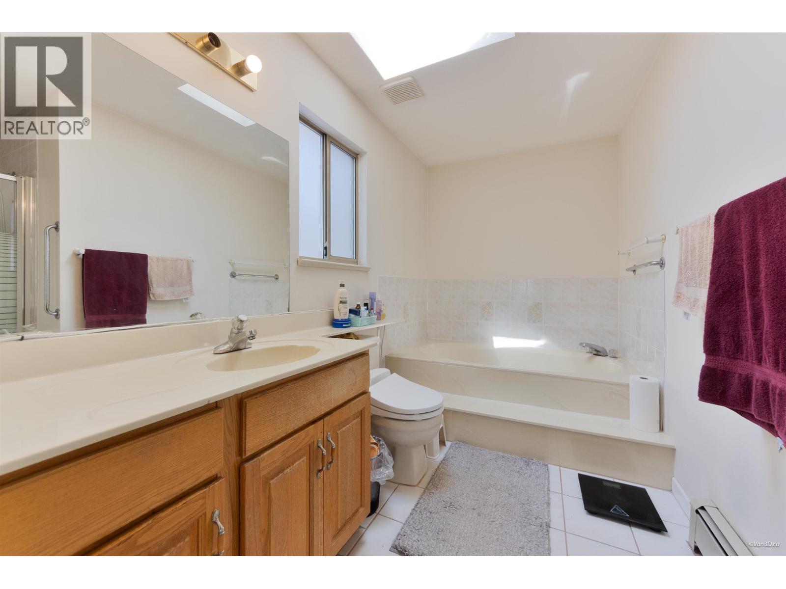 4355 Macdonald Avenue, Burnaby, British Columbia  V5G 2Z8 - Photo 14 - R3114234