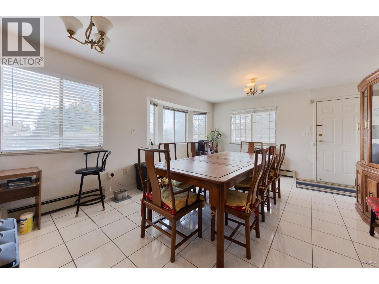 4355 Macdonald Avenue, Burnaby, British Columbia  V5G 2Z8 - Photo 8 - R3114234