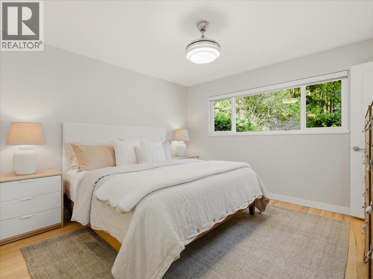 1392 Chamberlain Drive, North Vancouver, British Columbia  V7K 1P6 - Photo 11 - R3114257