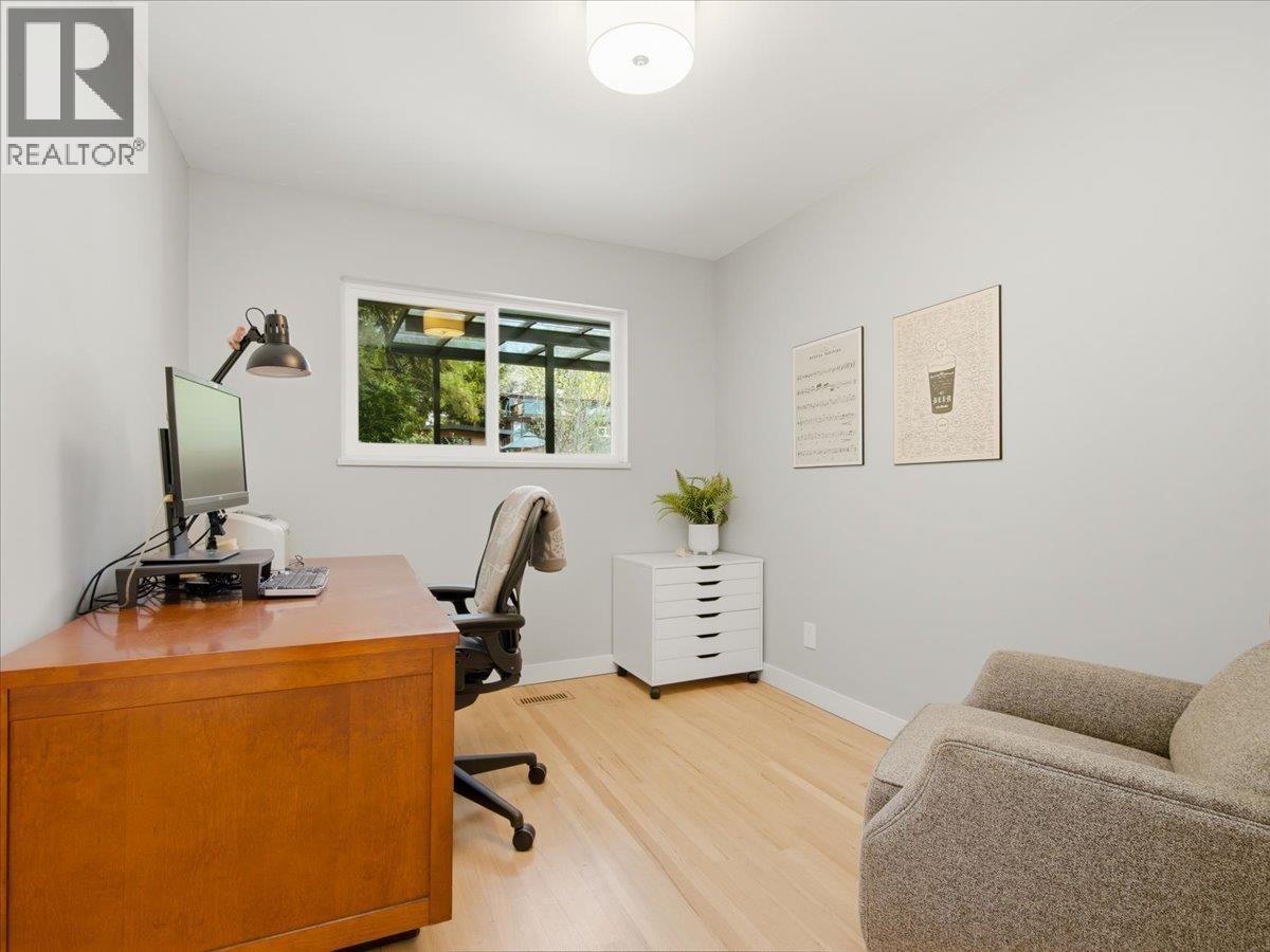 1392 Chamberlain Drive, North Vancouver, British Columbia  V7K 1P6 - Photo 14 - R3114257