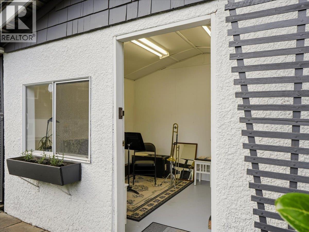 1392 Chamberlain Drive, North Vancouver, British Columbia  V7K 1P6 - Photo 37 - R3114257