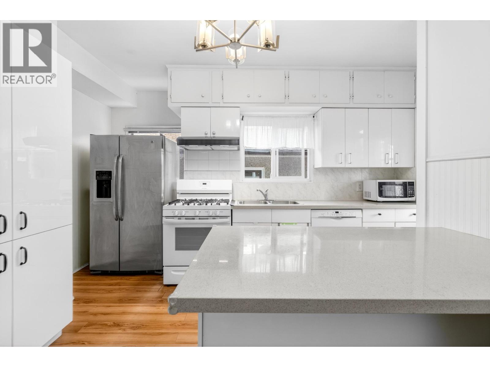 2975 W 8th Avenue, Vancouver, British Columbia  V6K 2C2 - Photo 13 - R3114261