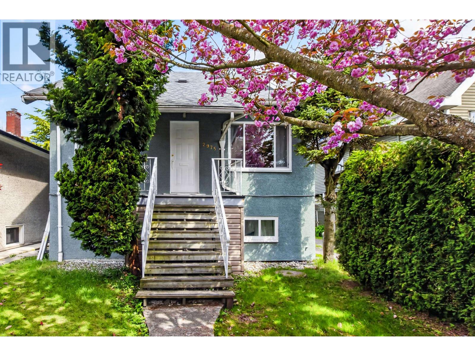 2975 W 8th Avenue, Vancouver, British Columbia  V6K 2C2 - Photo 2 - R3114261