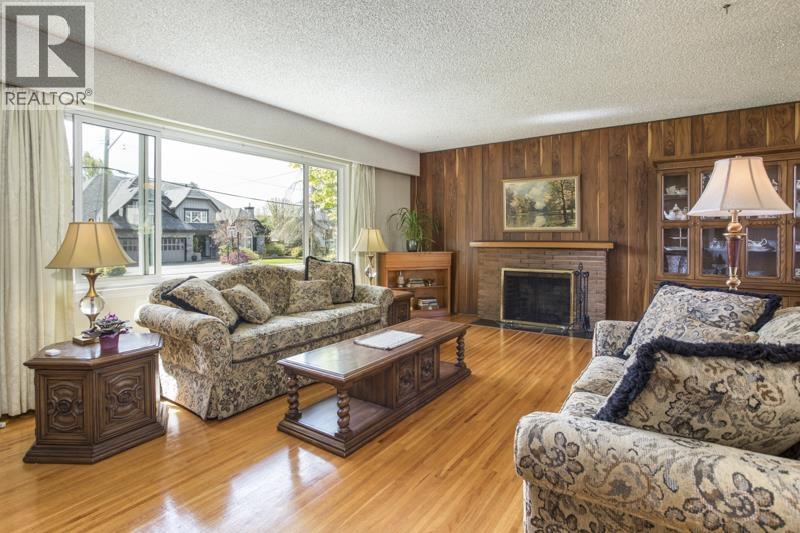 3511 Newmore Avenue, Richmond, British Columbia  V7C 1M5 - Photo 2 - R3114277