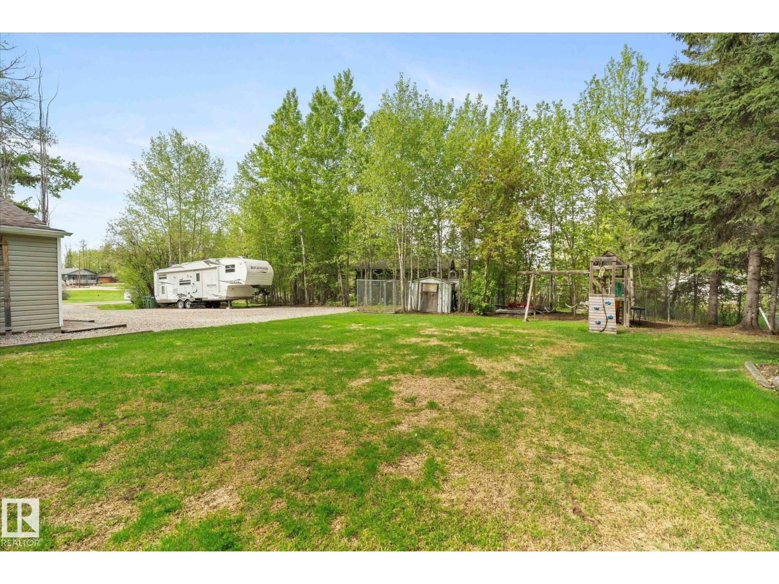 1028-1029 10 St, Rural Lac Ste. Anne County, Alberta  T0E 0A2 - Photo 34 - E4483415