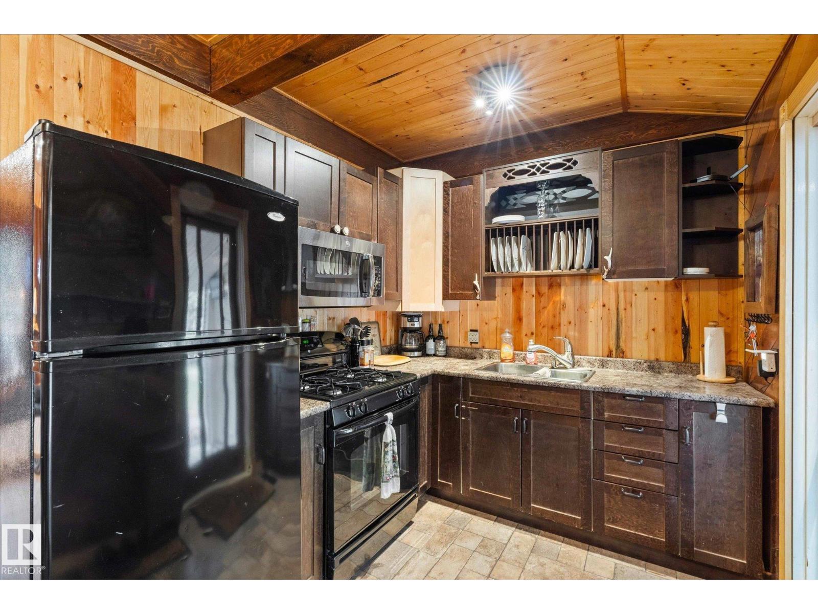 1028-1029 10 St, Rural Lac Ste. Anne County, Alberta  T0E 0A2 - Photo 8 - E4483415