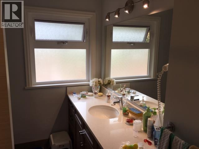 552 W 22nd Street, North Vancouver, British Columbia  V7M 2A5 - Photo 16 - R3114266