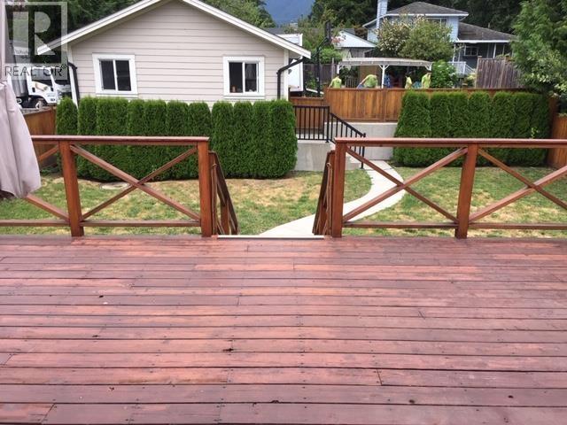 552 W 22nd Street, North Vancouver, British Columbia  V7M 2A5 - Photo 20 - R3114266