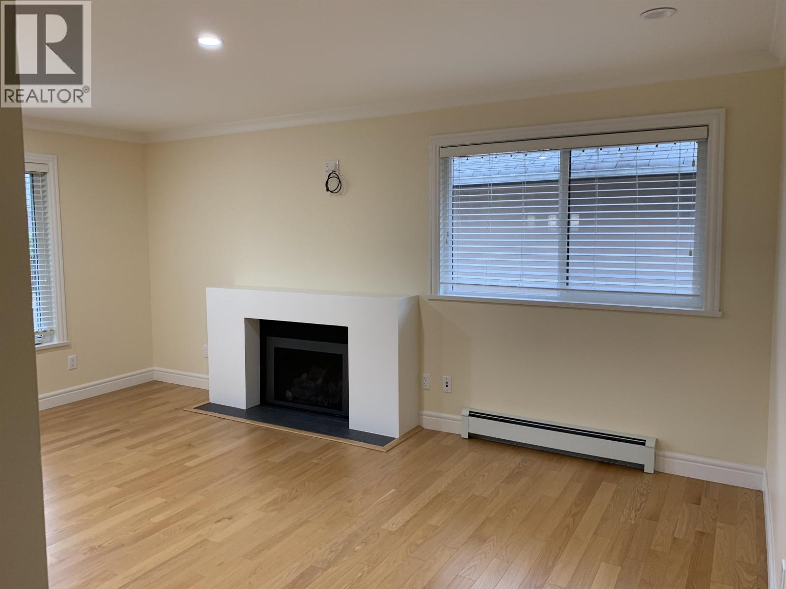 552 W 22nd Street, North Vancouver, British Columbia  V7M 2A5 - Photo 5 - R3114266