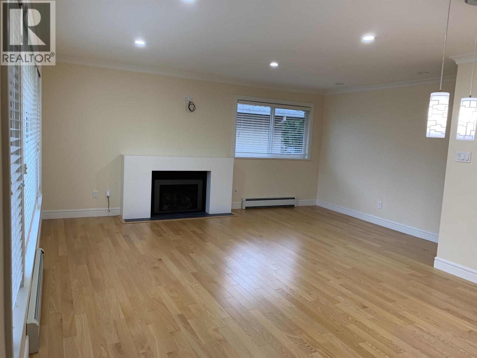 552 W 22nd Street, North Vancouver, British Columbia  V7M 2A5 - Photo 6 - R3114266