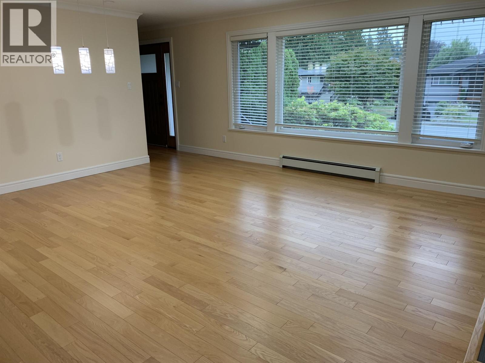 552 W 22nd Street, North Vancouver, British Columbia  V7M 2A5 - Photo 7 - R3114266