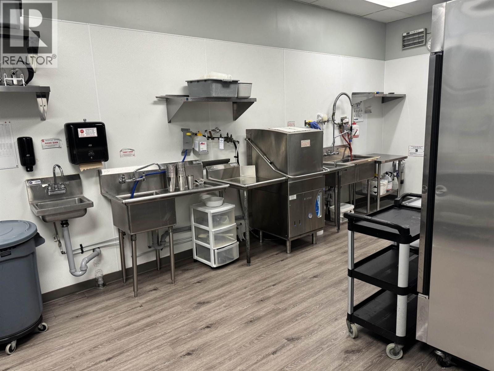 3209 W Broadway, Vancouver, British Columbia  V6K 2H5 - Photo 5 - C8078096