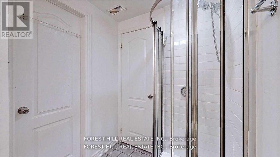 Lower - 41 Gladstone Avenue, Toronto, Ontario  M6K 3K7 - Photo 11 - C13027392