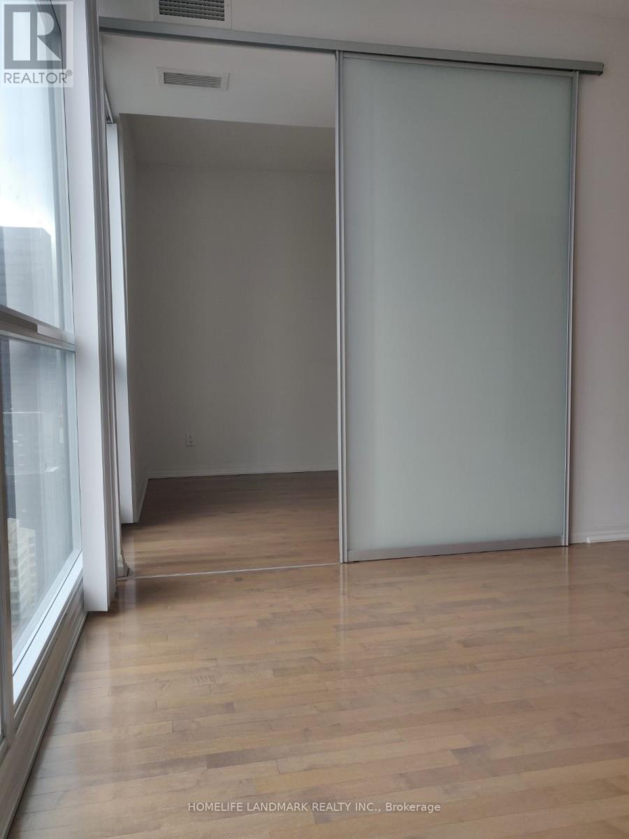 Ph305 - 770 Bay Street, Toronto, Ontario  M5G 1N6 - Photo 10 - C13027442