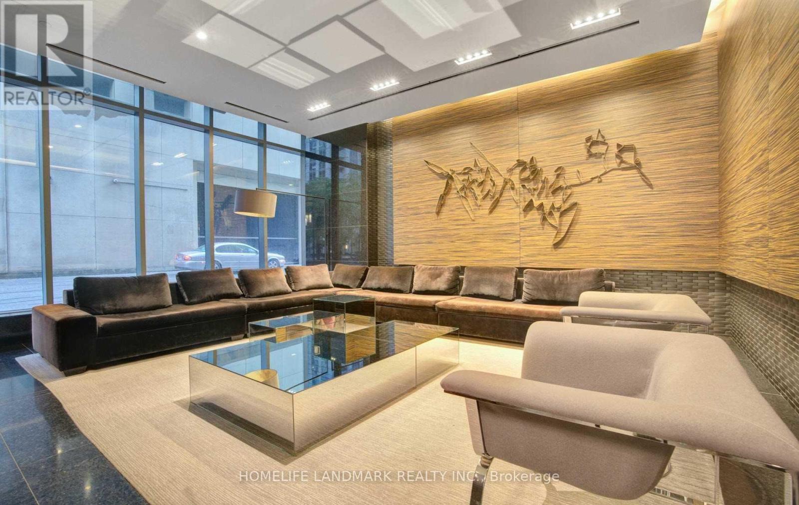 Ph305 - 770 Bay Street, Toronto, Ontario  M5G 1N6 - Photo 3 - C13027442