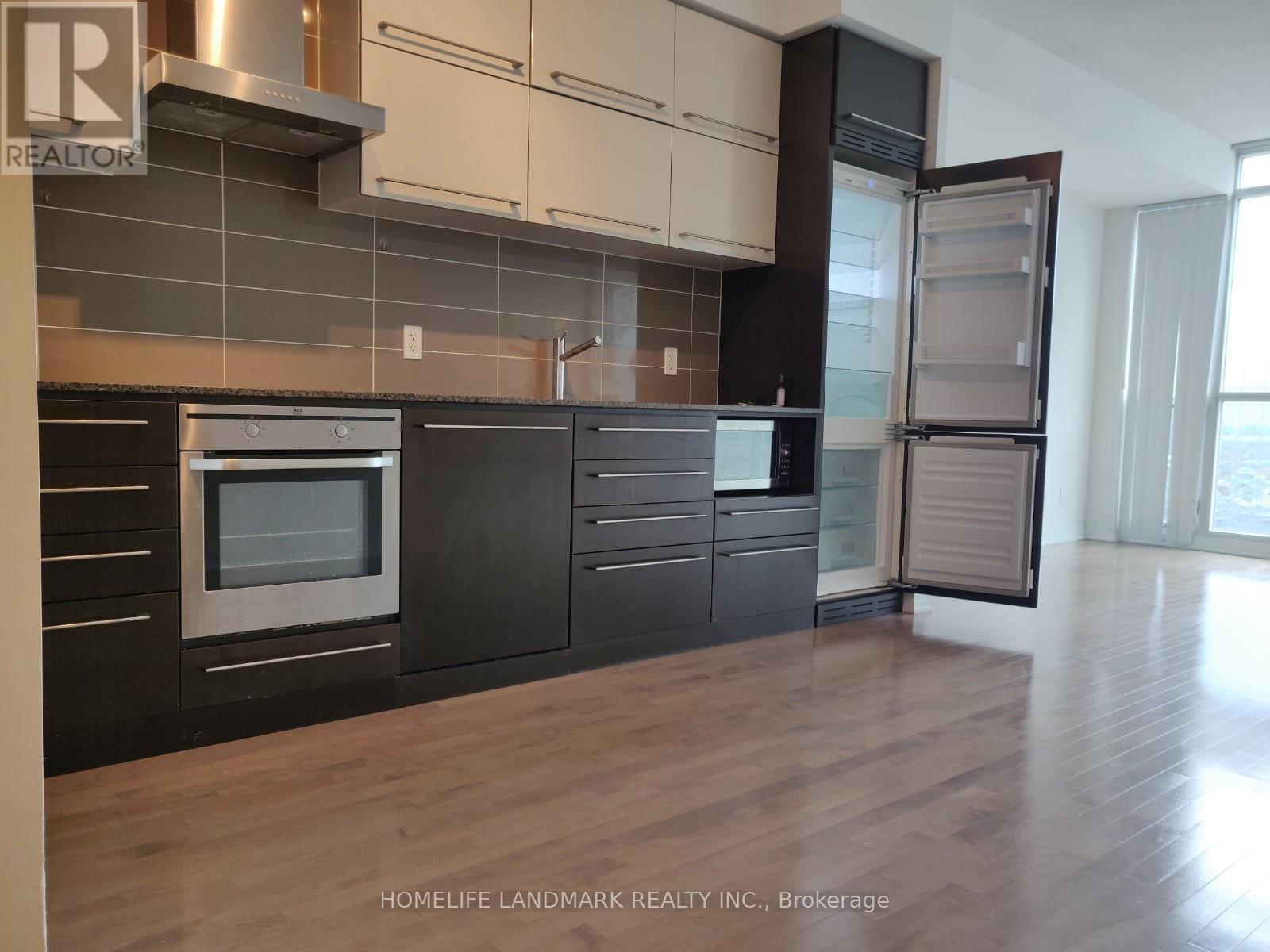 Ph305 - 770 Bay Street, Toronto, Ontario  M5G 1N6 - Photo 5 - C13027442