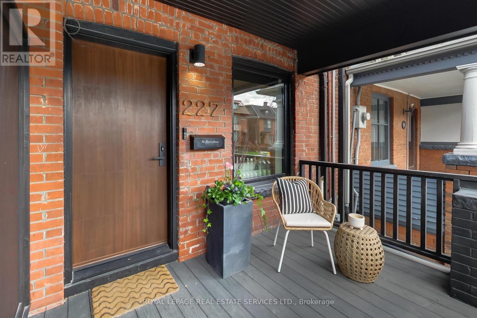 227 Howland Avenue, Toronto, Ontario  M5R 3B7 - Photo 2 - C13027464