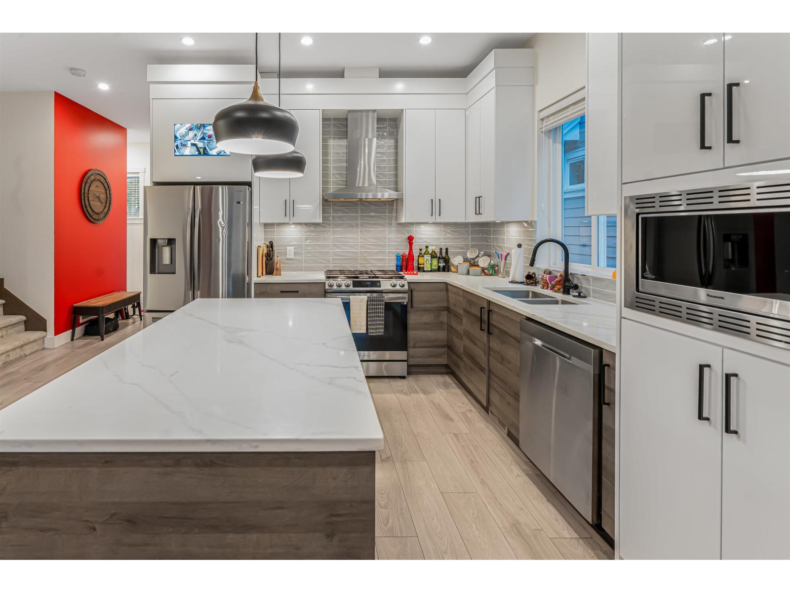 17188 1 Avenue, Surrey, British Columbia  V3Z 9R2 - Photo 5 - R3114258