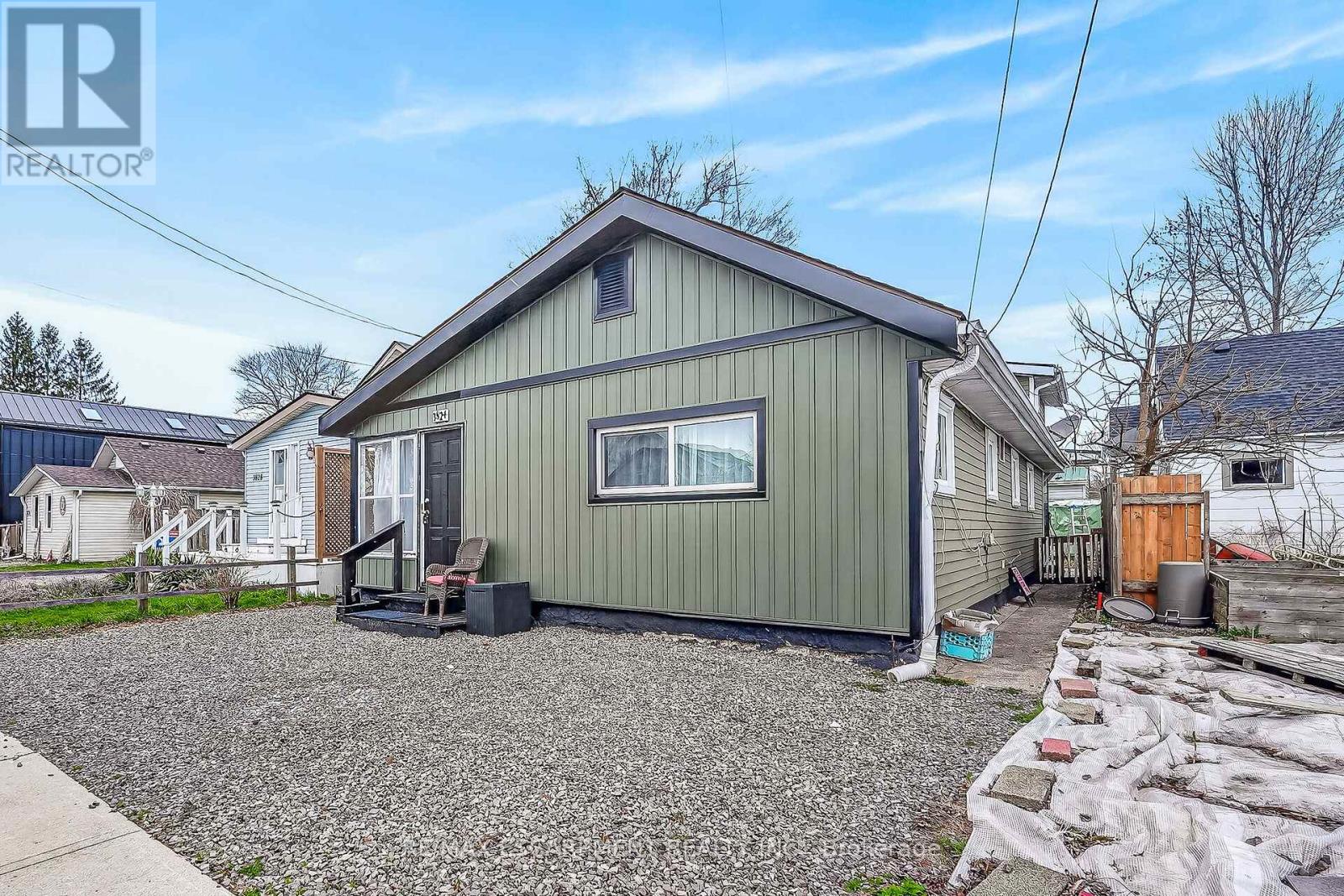 3824 Roxborough Avenue, Fort Erie, Ontario  L0S 1B0 - Photo 2 - X13024590