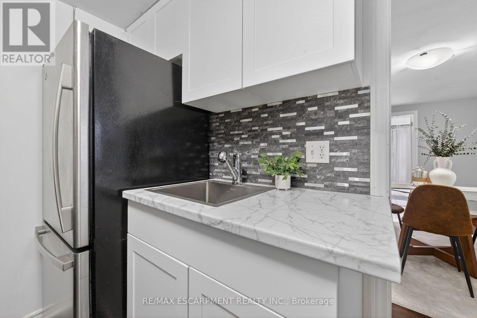 3824 Roxborough Avenue, Fort Erie, Ontario  L0S 1B0 - Photo 9 - X13024590