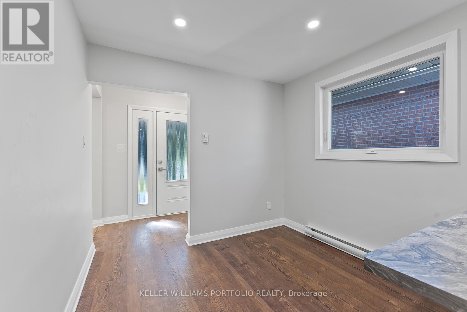 Upper - 32 Gatesview Avenue, Toronto, Ontario  M1J 3G5 - Photo 19 - E13027426