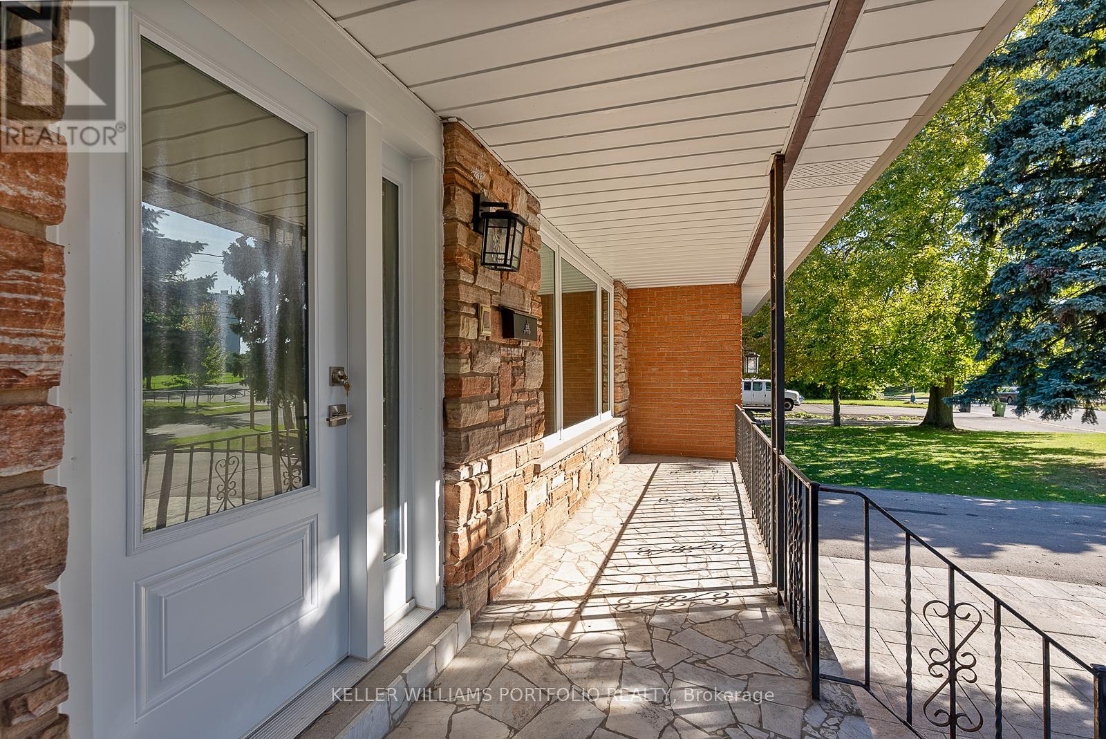 Upper - 32 Gatesview Avenue, Toronto, Ontario  M1J 3G5 - Photo 6 - E13027426