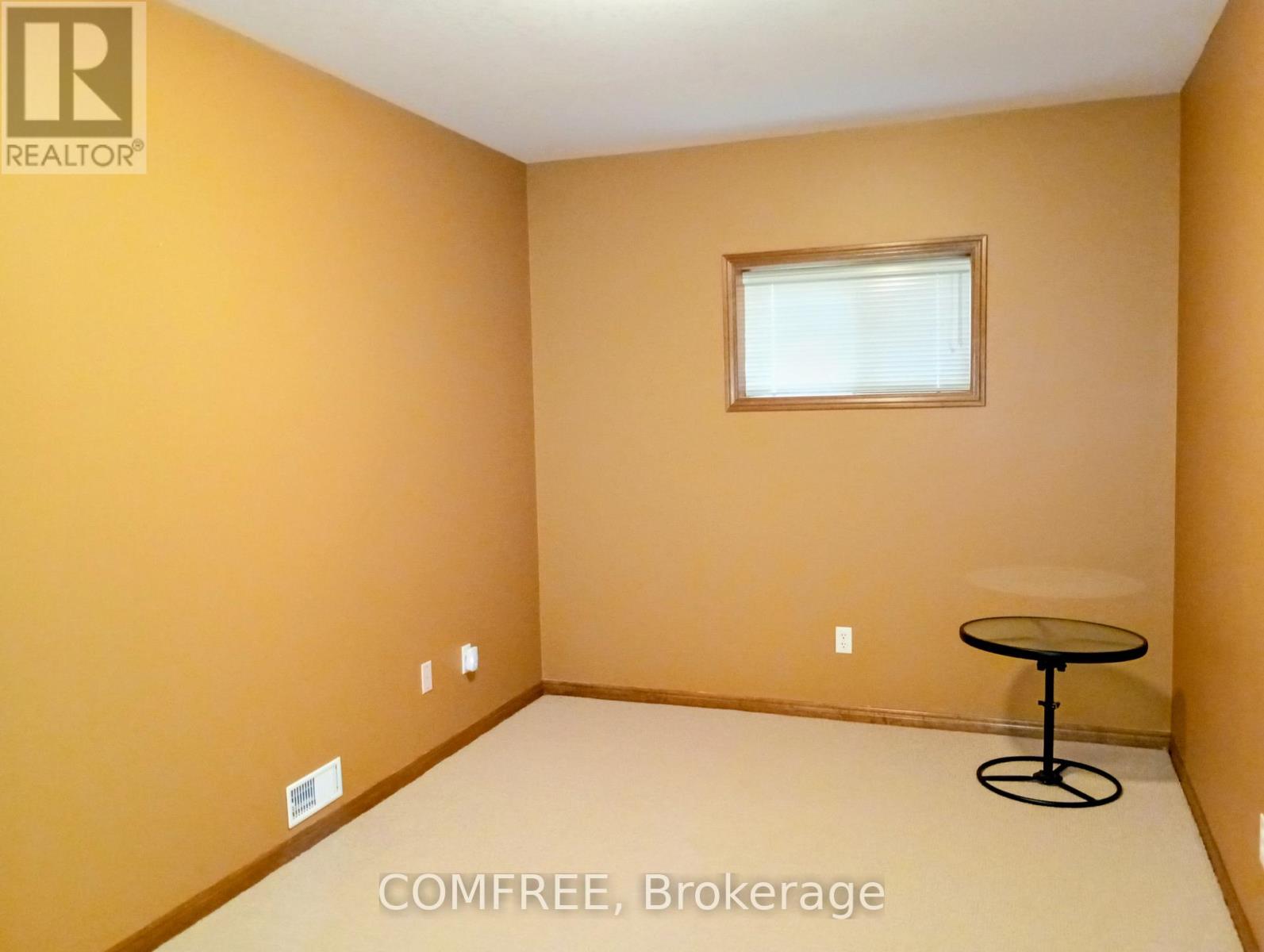 35 Tanya Drive, Southwest Middlesex, Ontario  N0L 1M0 - Photo 27 - X12940524