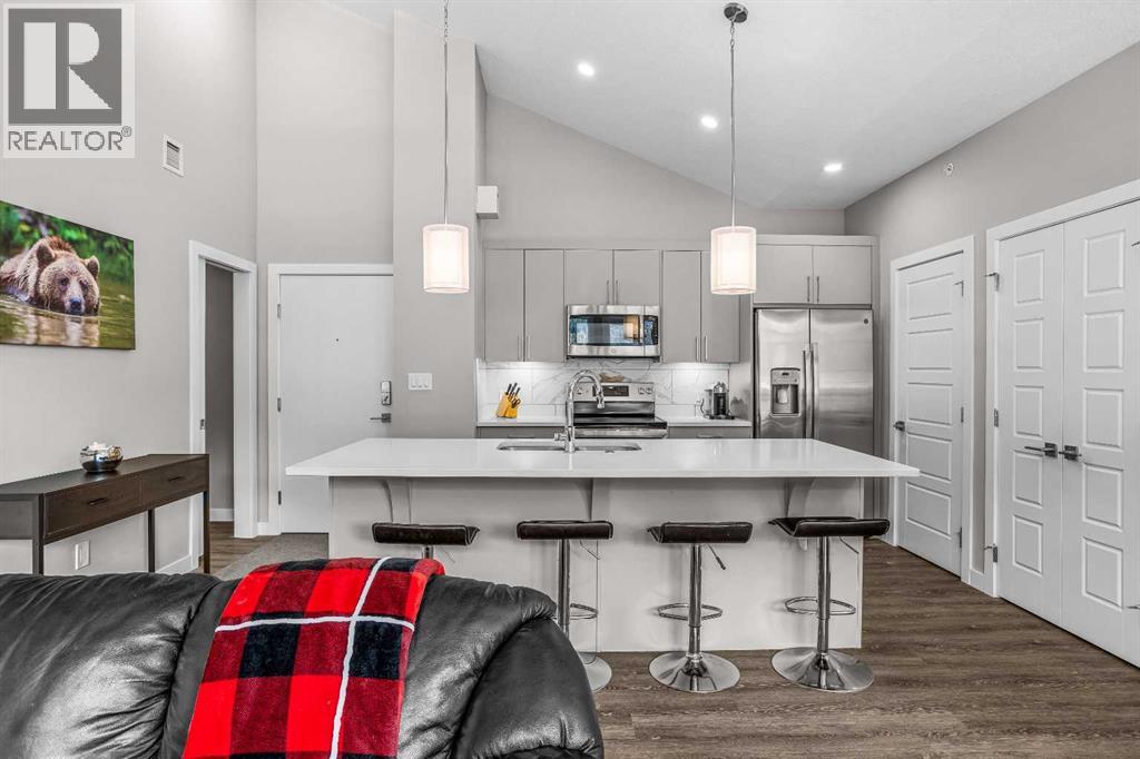 301, 106 Stewart Creek Rise S, Canmore, Alberta  T1W 0N3 - Photo 9 - A2302489