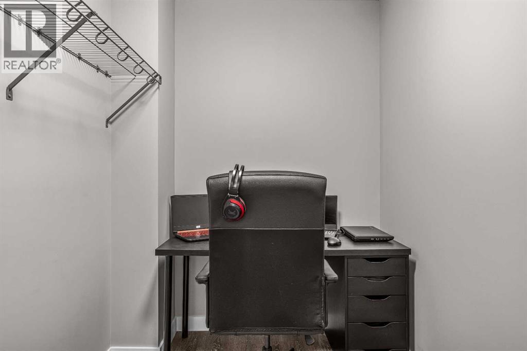 301, 106 Stewart Creek Rise S, Canmore, Alberta  T1W 0N3 - Photo 24 - A2302489