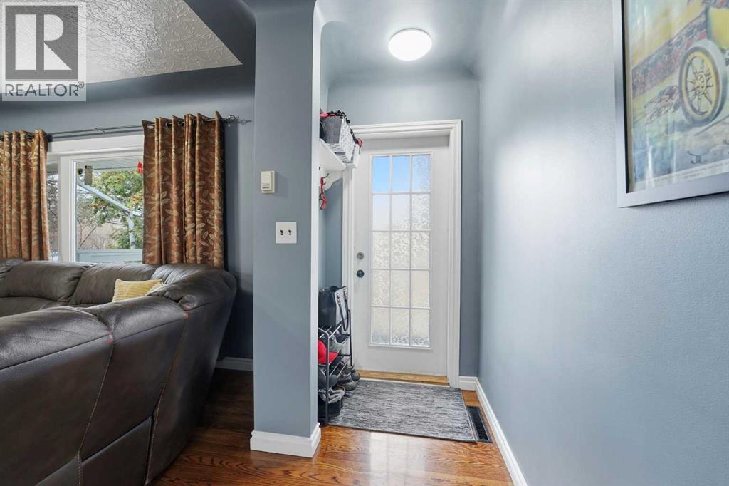 4624 49 Street, Red Deer, Alberta  T4N 1T5 - Photo 3 - A2302545