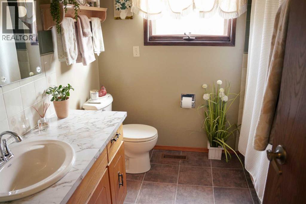 245 5 Avenue N, Vauxhall, Alberta  T0K 2K0 - Photo 16 - A2296752