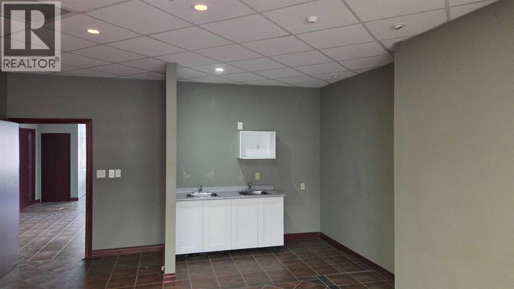 4811 48 Street, Red Deer, Alberta  T4N 1S6 - Photo 12 - A2303514