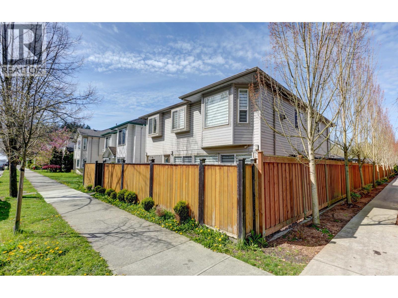 11913 240 Street, Maple Ridge, British Columbia  V4R 1M7 - Photo 1 - R3113949