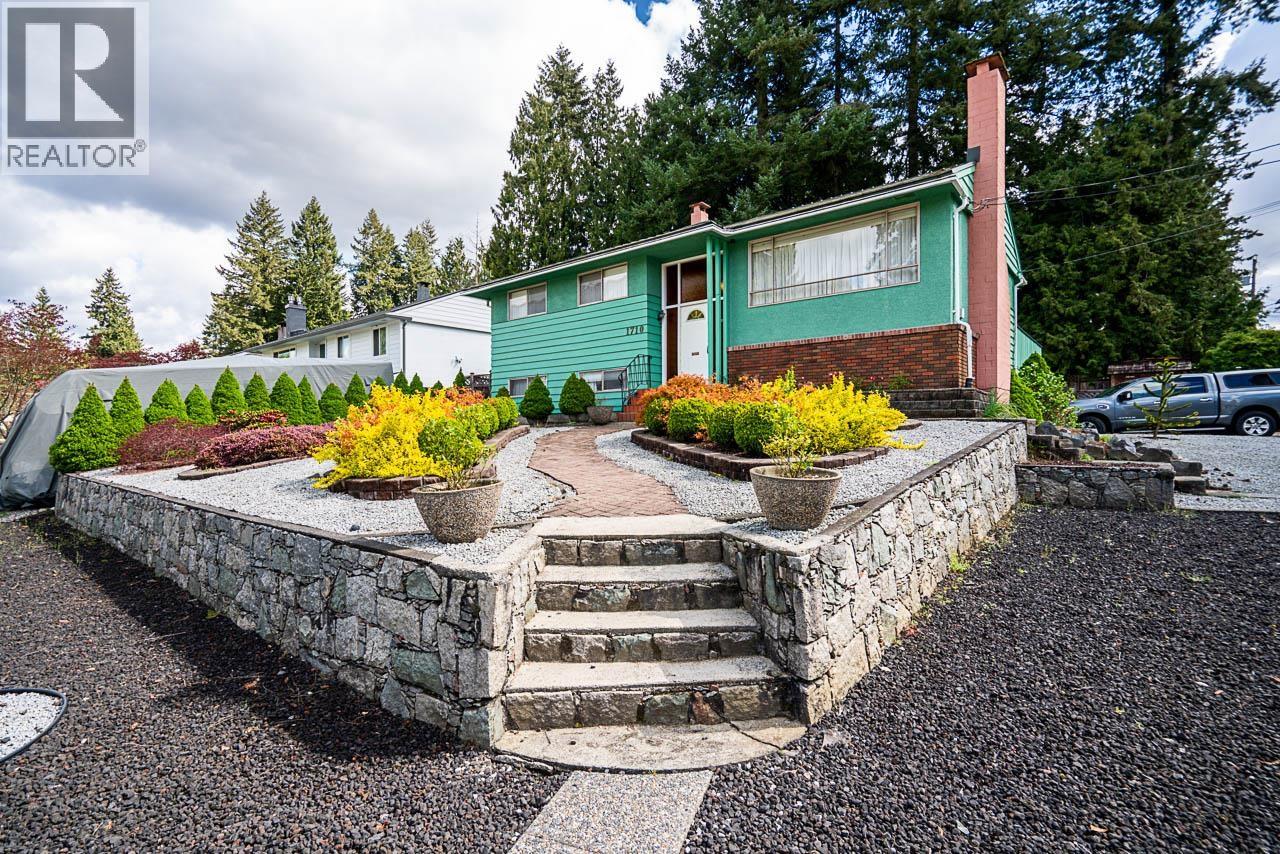 1710 Western Drive, Port Coquitlam, British Columbia  V3C 2X3 - Photo 3 - R3114178