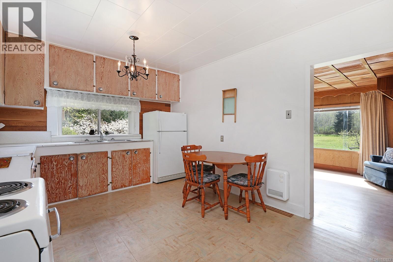 1821 Butler Rd, Comox, British Columbia  V9M 4B4 - Photo 14 - 1032823