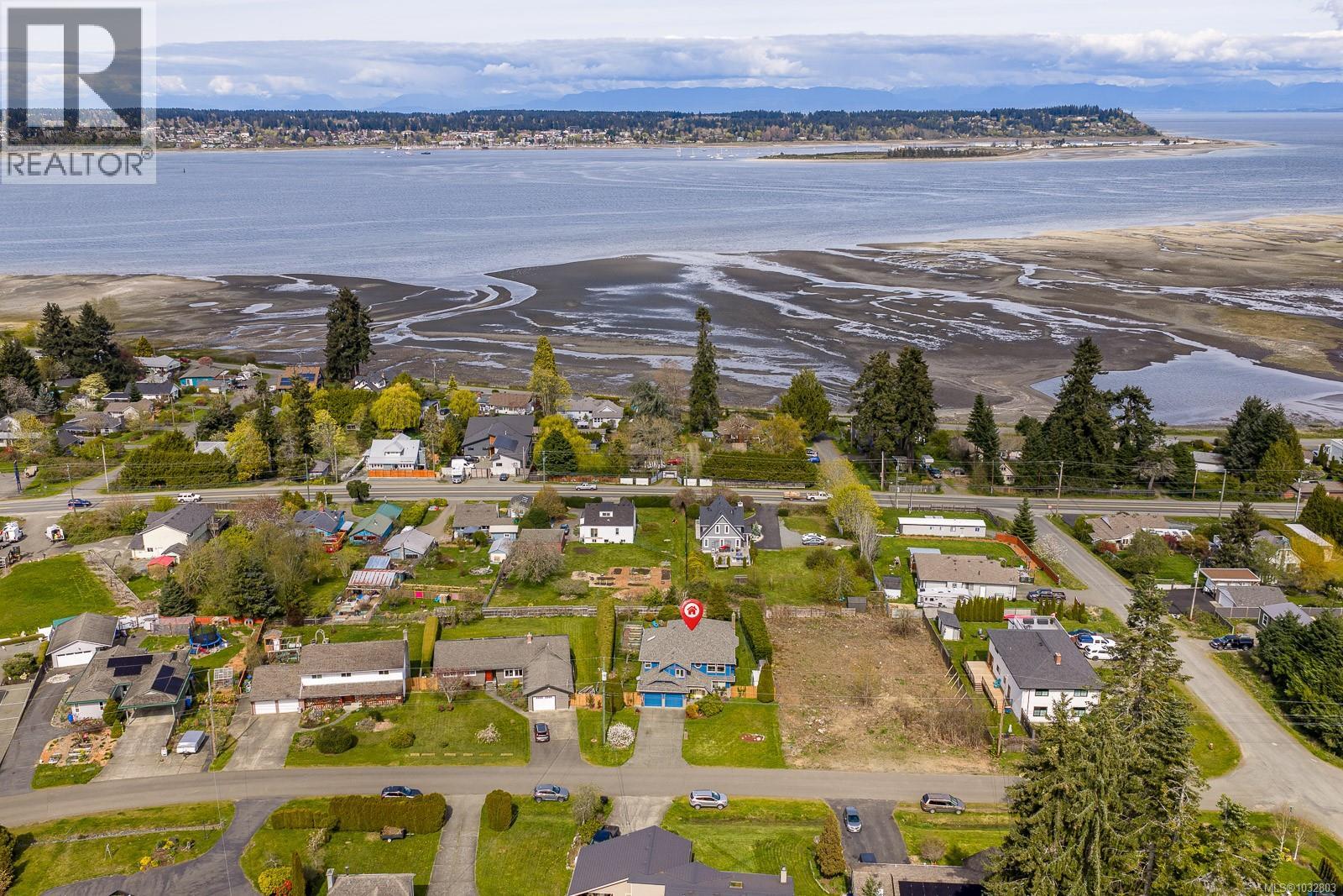 3834 Laurel Dr, Royston, British Columbia  V0R 2V0 - Photo 2 - 1032803