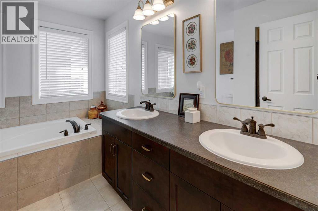 1348 Windstone Road Sw, Airdrie, Alberta  T4B 0N5 - Photo 18 - A2300418