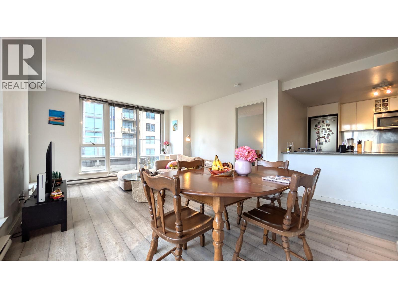 703 233 Robson Street, Vancouver, British Columbia  V6B 0E8 - Photo 3 - R3114123