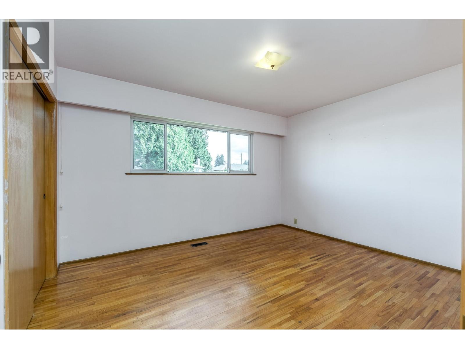 6664 Charles Street, Burnaby, British Columbia  V5B 2H1 - Photo 11 - R3113862