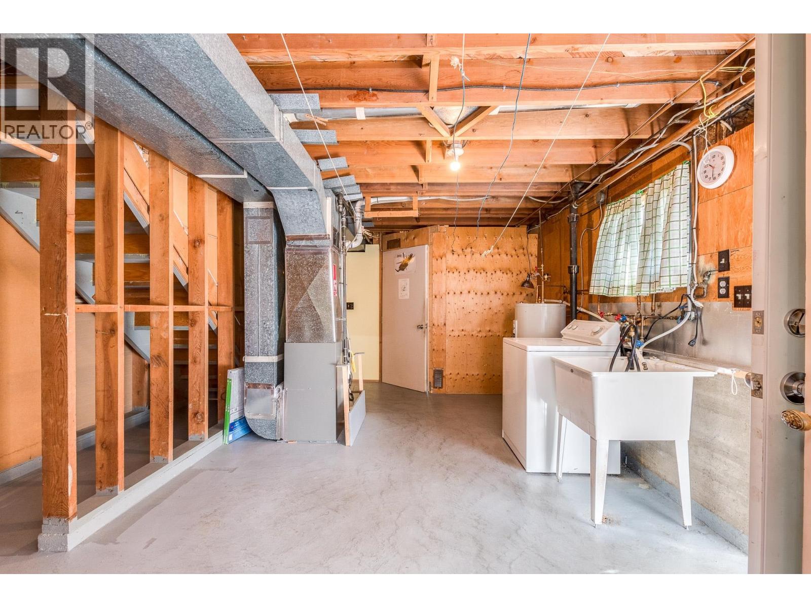 6664 Charles Street, Burnaby, British Columbia  V5B 2H1 - Photo 17 - R3113862